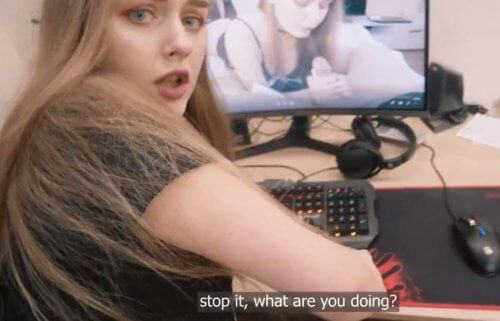 "Папа перестань, что ты делаешь?!" Спалил падчерицу за онанизмом!