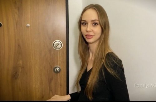 «Здравствуйте! А  у вас есть горячая вода? Можно мне помыться?» - Соседка по этажу